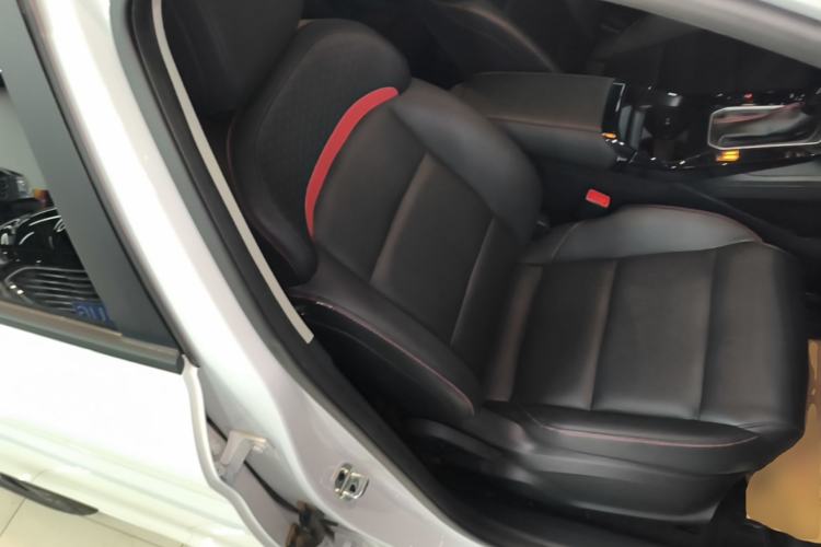 Used MG 5 2023 180 DVVT CVT Luxury Edition Right Front Seat