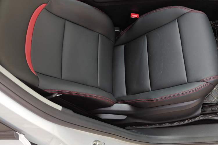 Used MG 5 2023 180 DVVT CVT Luxury Edition Right Front Seat