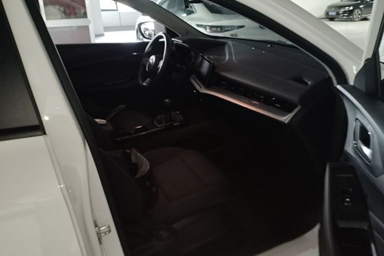 Used MG 5 2023 180 DVVT Manual Fashion Edition Right Front Seat