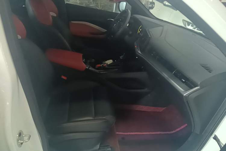 Used MG 5 2023 180 DVVT CVT Luxury Edition Right Front Seat