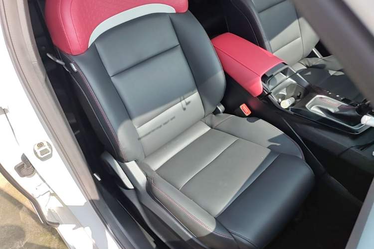 Used MG 5 2023 180 DVVT CVT Luxury Edition Right Front Seat