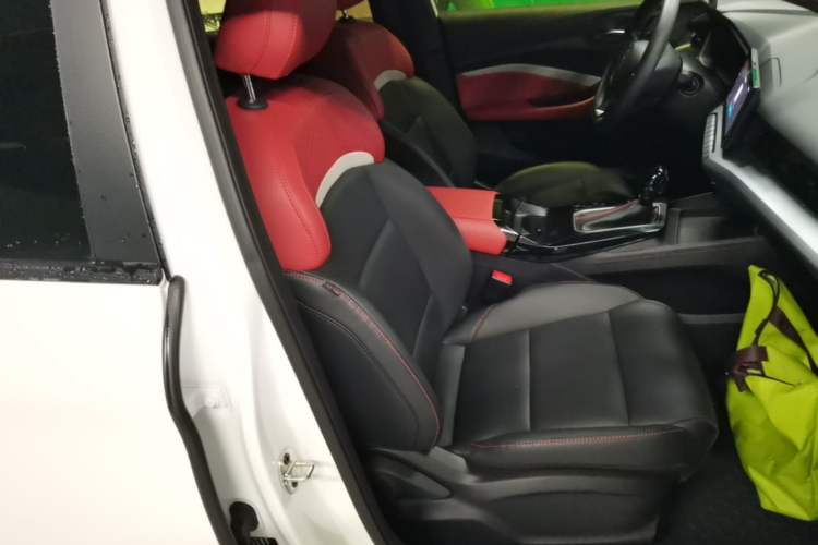 Used MG 5 2023 180 DVVT CVT Luxury Edition Right Front Seat