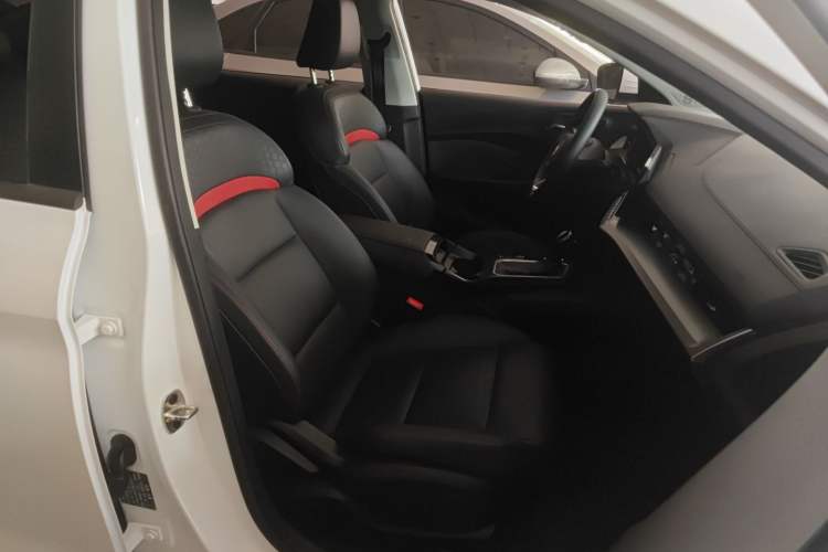Used MG 5 2023 180 DVVT CVT Luxury Edition Right Front Seat