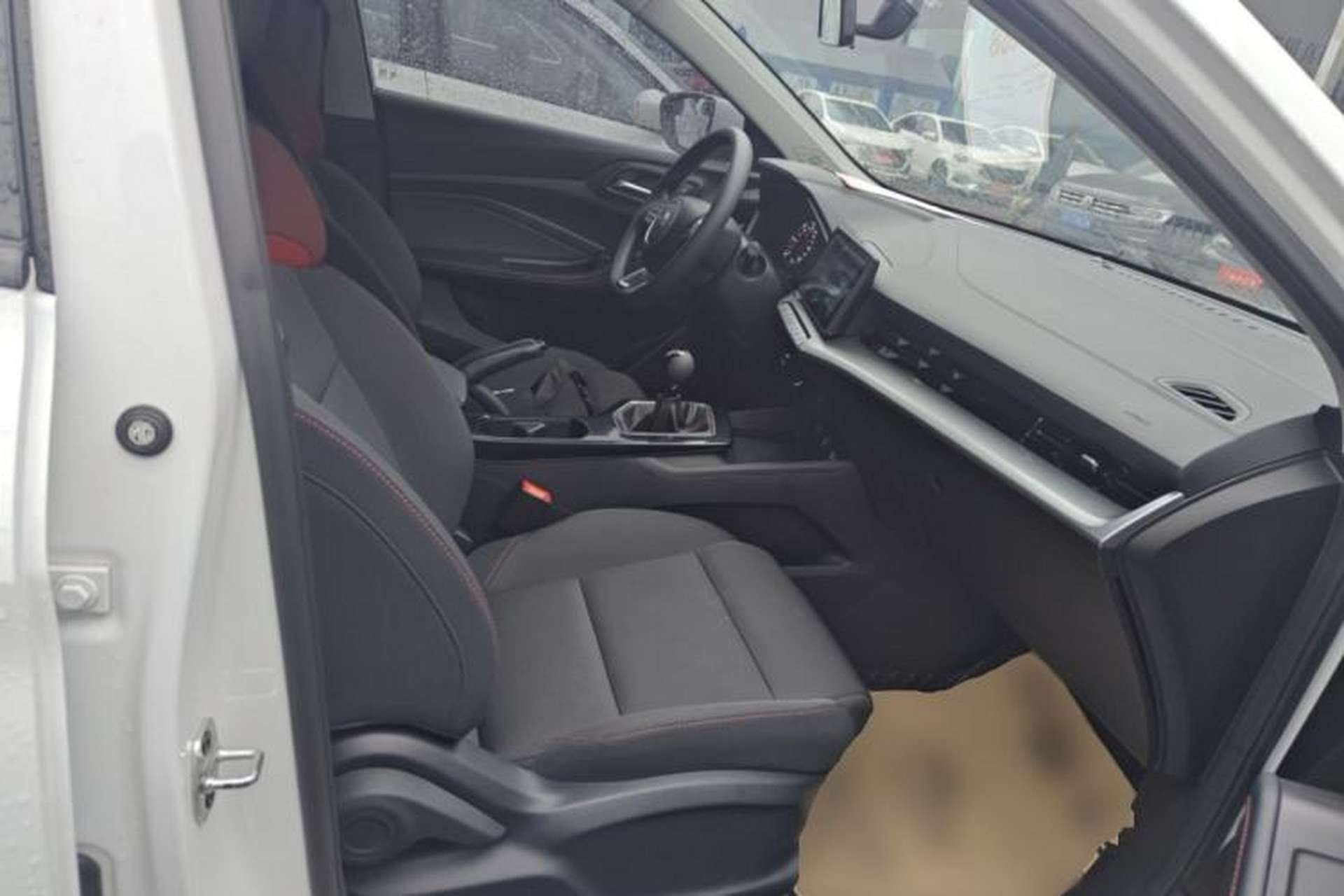 Used MG 5 2023 180 DVVT Manual Fashion Edition Right Front Seat