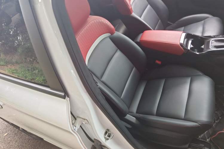 Used MG 5 2023 180 DVVT CVT Luxury Edition Right Front Seat