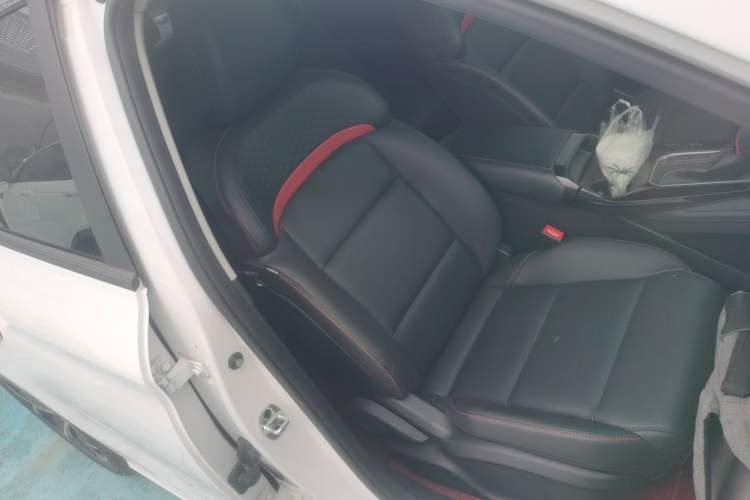 Used MG 5 2023 180 DVVT CVT Luxury Edition Right Front Seat