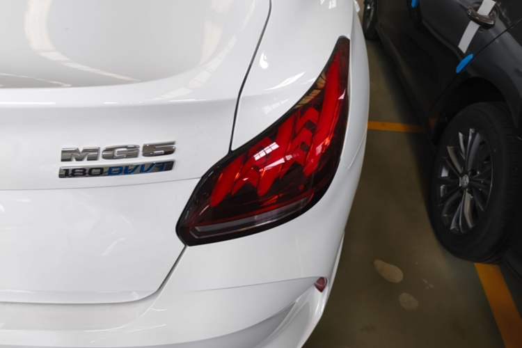 Used MG 5 2023 Facelift Model 180DVVT Manual Fashion Edition Right Rear Taillight