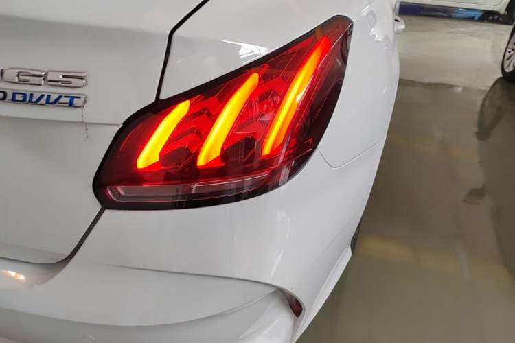 Used MG 5 2023 180 DVVT CVT Luxury Edition Right Rear Taillight