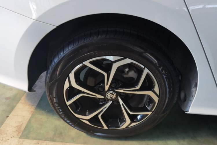 Used MG 5 2023 180 DVVT Manual Fashion Edition Right Rear Wheel Hub