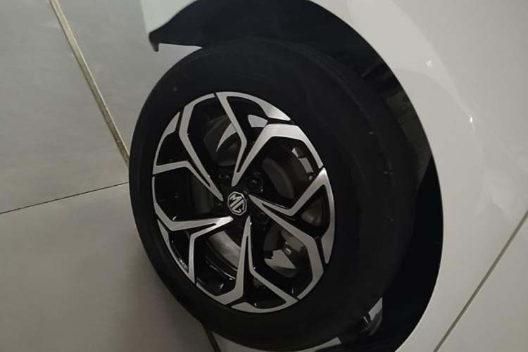 Used MG 5 2023 180 DVVT Manual Fashion Edition Right Rear Wheel Hub