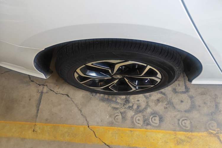Used MG 5 2023 180 DVVT CVT Fashion Edition Right Rear Wheel Hub
