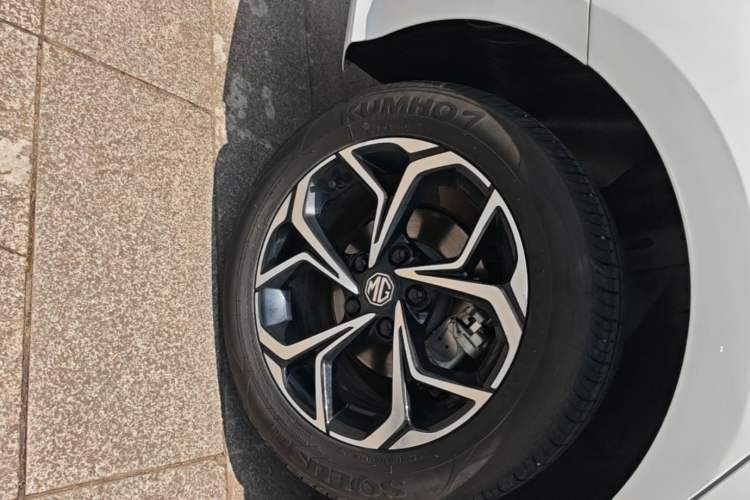 Used MG 5 2023 180 DVVT CVT Luxury Edition Right Rear Wheel Hub