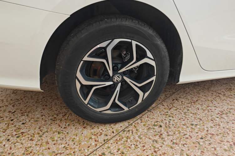 Used MG 5 2023 180 DVVT CVT Luxury Edition Right Rear Wheel Hub