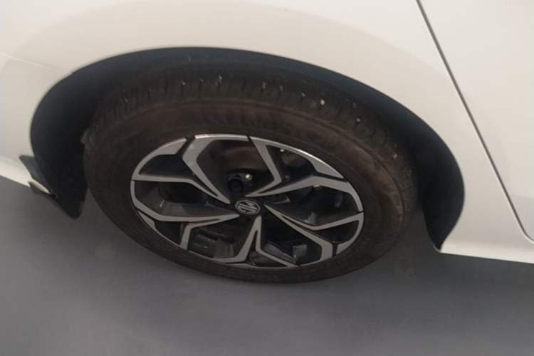 Used MG 5 2023 180 DVVT Manual Fashion Edition Right Rear Wheel Hub