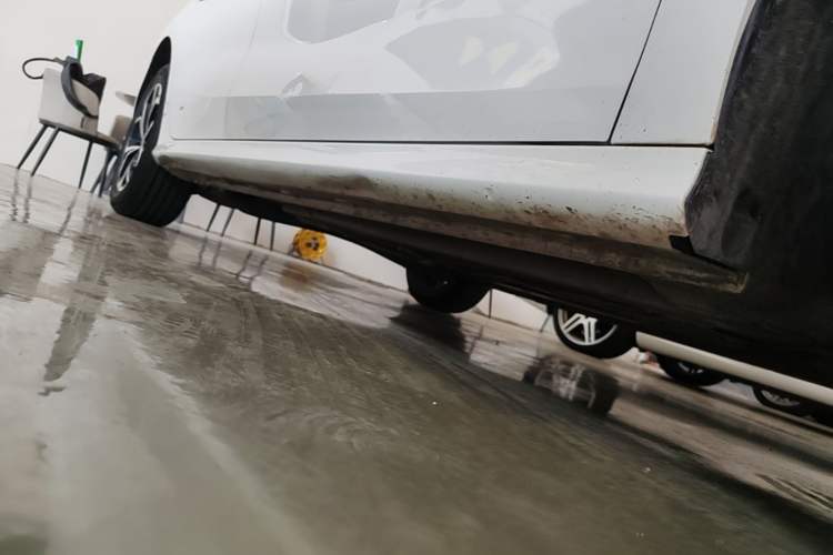 Used MG 5 2023 180 DVVT CVT Luxury Edition Right Side Sill