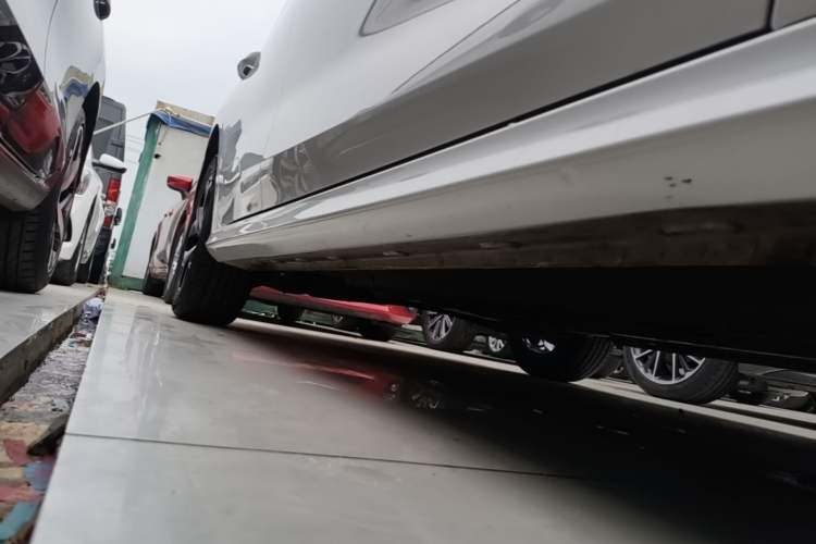 Used MG 5 2023 180 DVVT CVT Fashion Edition Right Side Sill