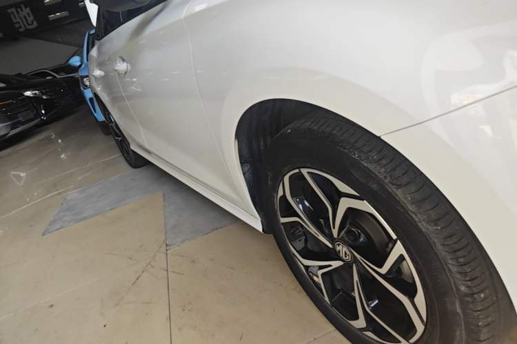 Used MG 5 2023 180 DVVT CVT Fashion Edition Right Side Sill