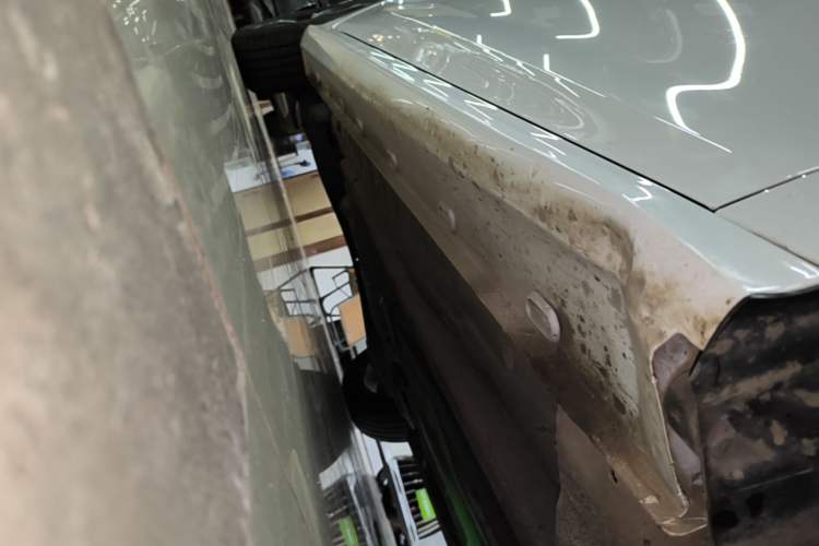 Used MG 5 2023 180 DVVT CVT Luxury Edition Right Side Sill
