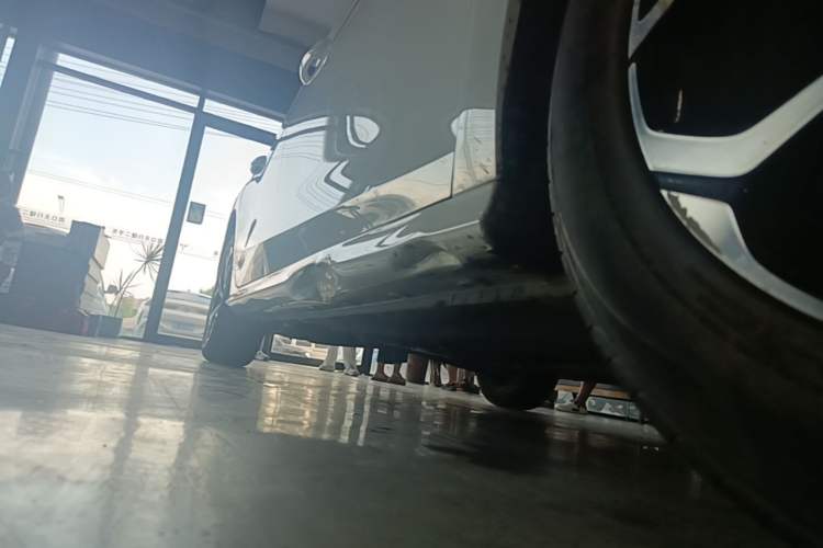 Used MG 5 2023 180 DVVT CVT Luxury Edition Right Side Sill