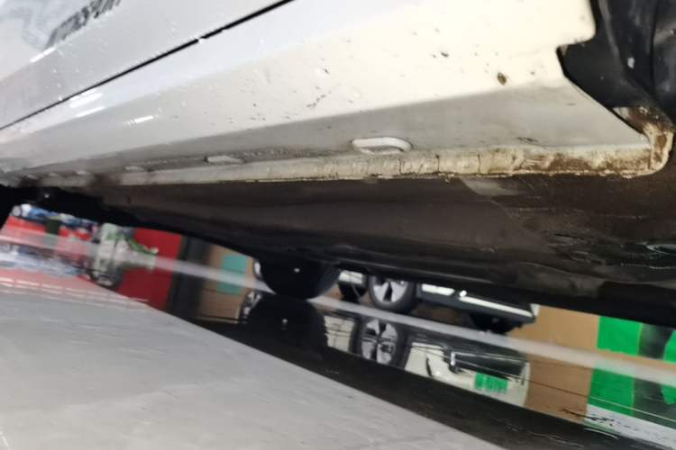Used MG 5 2023 180 DVVT CVT Luxury Edition Right Side Sill
