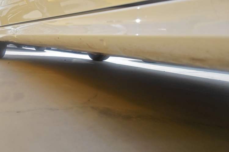 Used MG 5 2023 180 DVVT CVT Luxury Edition Right Side Sill