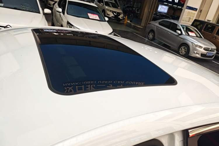 Used MG 5 2023 180 DVVT CVT Fashion Edition Roof