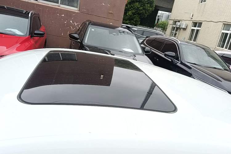 Used MG 5 2023 180 DVVT CVT Flagship Edition Roof