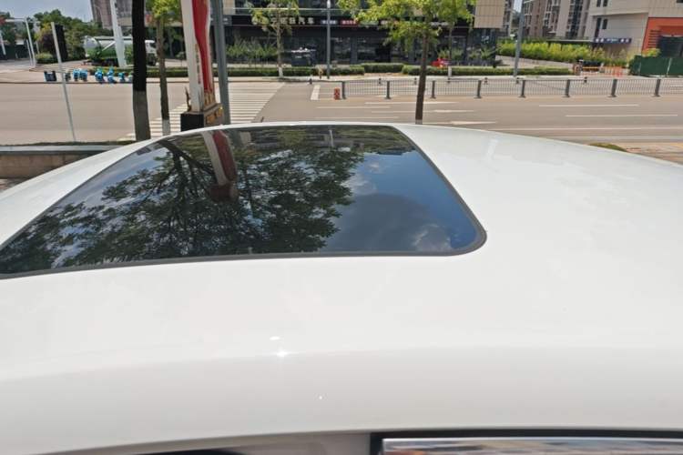 Used MG 5 2023 180 DVVT CVT Luxury Edition Roof