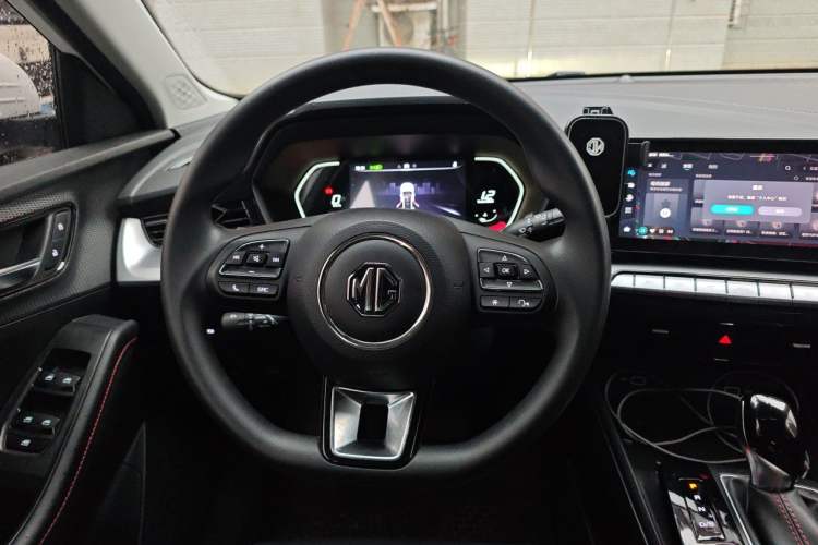 Used MG 5 2023 180 DVVT CVT Luxury Edition Steering Wheel