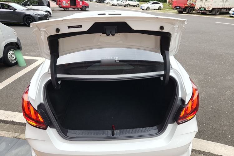 Used MG 5 2023 180 DVVT Manual Fashion Edition Trunk