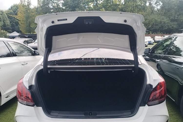 Used MG 5 2023 180 DVVT Manual Fashion Edition Trunk