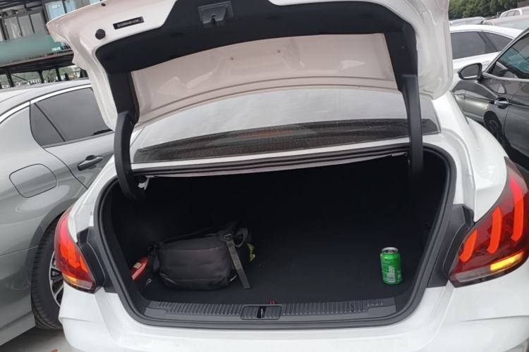 Used MG 5 2023 180 DVVT CVT Fashion Edition Trunk