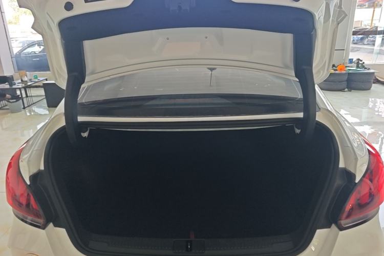 Used MG 5 2023 180 DVVT CVT Luxury Edition Trunk