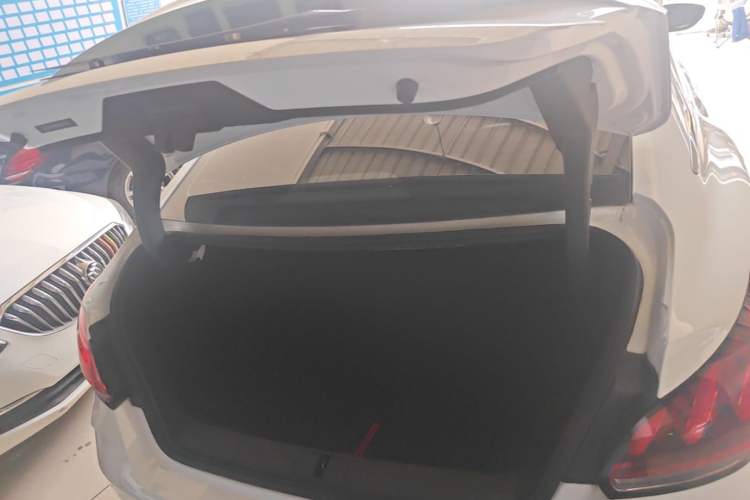 Used MG 5 2023 180 DVVT CVT Fashion Edition Trunk