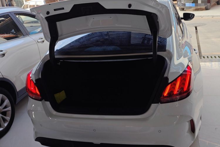 Used MG 5 2023 180 DVVT CVT Luxury Edition Trunk