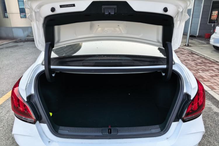 Used MG 5 2023 180 DVVT Manual Fashion Edition Trunk