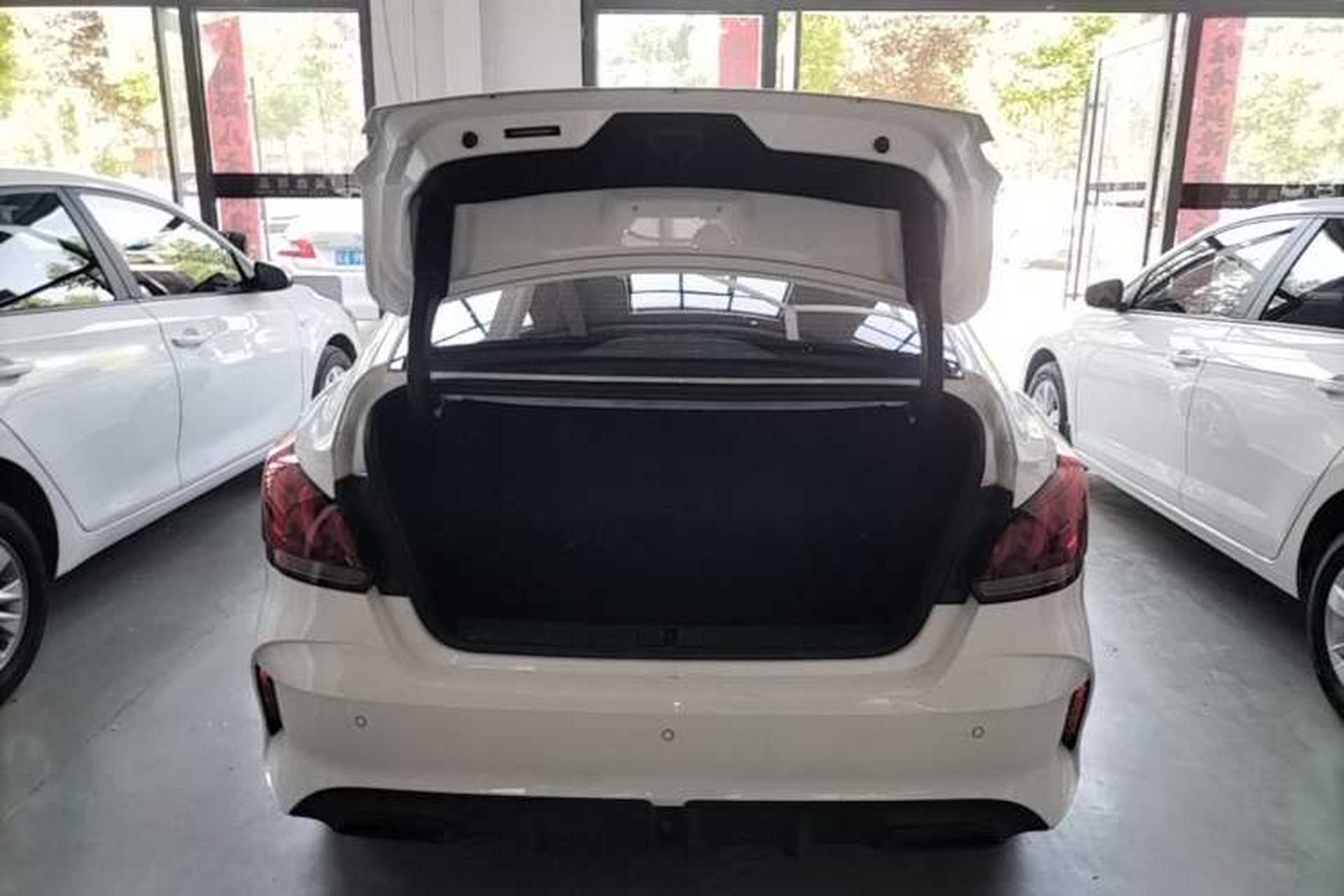 Used MG 5 2023 180 DVVT CVT Fashion Edition Trunk