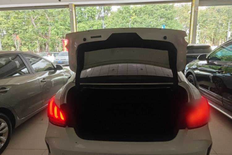 Used MG 5 2023 180 DVVT CVT Luxury Edition Trunk
