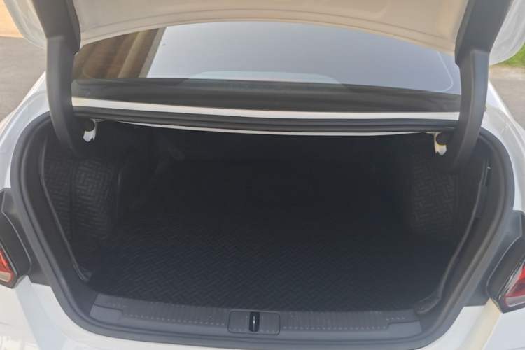 Used MG 5 2023 180 DVVT Manual Fashion Edition Trunk