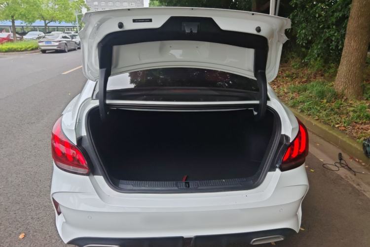 Used MG 5 2023 180 DVVT CVT Luxury Edition Trunk
