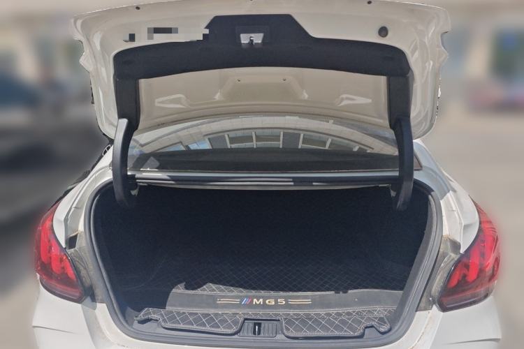 Used MG 5 2023 180 DVVT Manual Fashion Edition Trunk