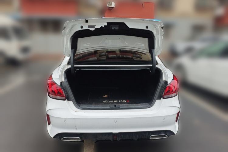 Used MG 5 2023 180 DVVT CVT Luxury Edition Trunk