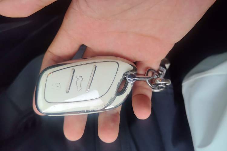Used MG 5 2023 180 DVVT CVT Luxury Edition Vehicle Key