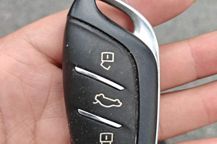 Used MG 5 2023 180 DVVT Manual Luxury Edition Vehicle Key