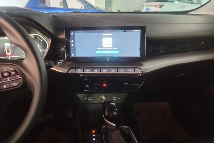 Used MG 5 2023 180 DVVT CVT Luxury Edition Audio And AC Panel