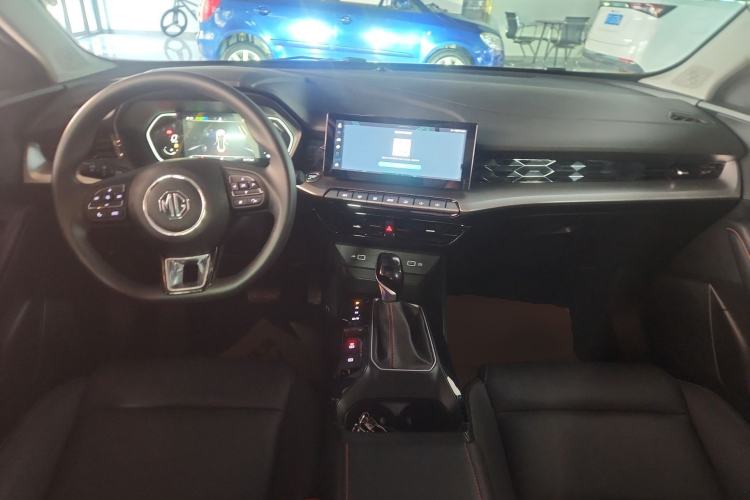 Used MG 5 2023 180 DVVT CVT Luxury Edition Center Console