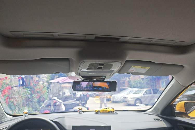 Used MG 5 2023 180 DVVT CVT Luxury Edition Headliner