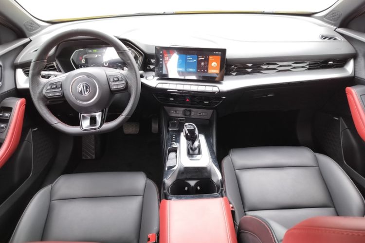 Used MG 5 2023 300TGI DCT Flagship Edition Interior 1