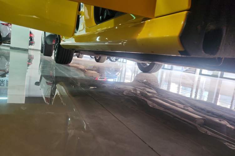 Used MG 5 2023 180 DVVT CVT Luxury Edition Right Side Sill