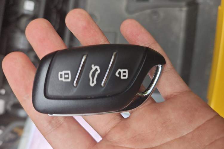 Used MG 5 2023 180 DVVT CVT Luxury Edition Vehicle Key